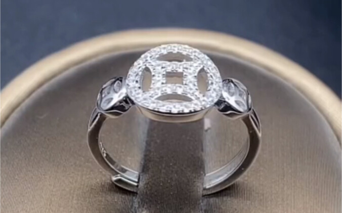 ทำแหวนเหรียญสุดพิเศษขึ้นมาตัวหนึ่ง