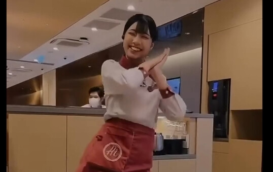 WOW! Haidilao girl has a new dance, ASMRZ music