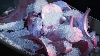 一块被冰冻了30年的冻肉，竟然被山顶洞人一手拿起，随后一口吞下！