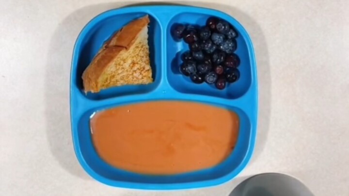 American Mom Prepares Dinner for Her Kid, But Kid’s So Hungry He Starts Nibbling on Himself!