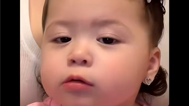 Jimei: I’m already one year old—I can’t just giggle and joke around anymore!