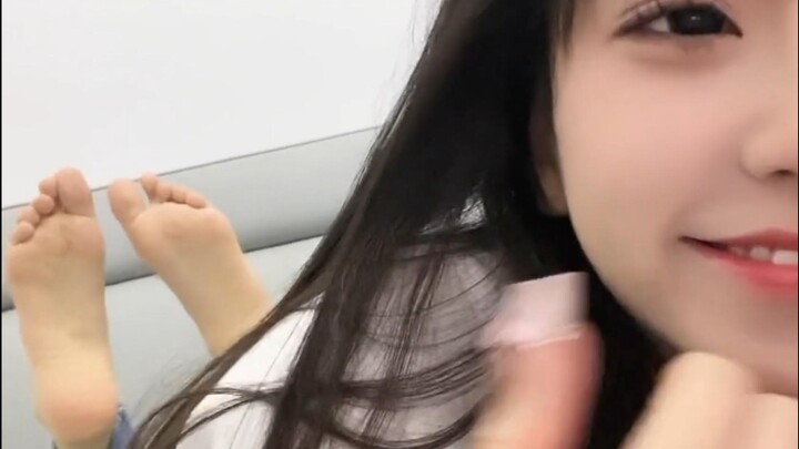 ⚡ Trying on a pair of red-soled high heels for my fans ⚡