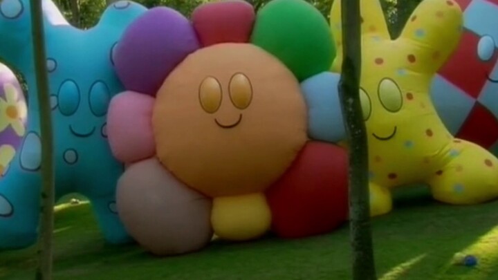 [Remake] Super cute! Makkabaca says goodnight to you, childhood remake of "In the Garden with Baby"♡