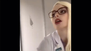 Foreigners' mirror wiping challenge collection (the glasses are the coolest...)