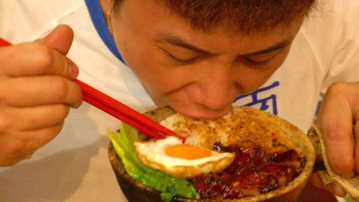 The first “heartbreakingly delicious” char siu claypot rice of autumn! So good you’ll lick the bowl 