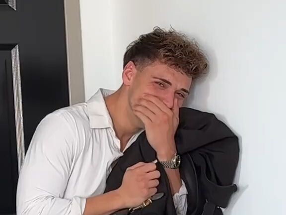 My Italian Roommate’s First Kiss