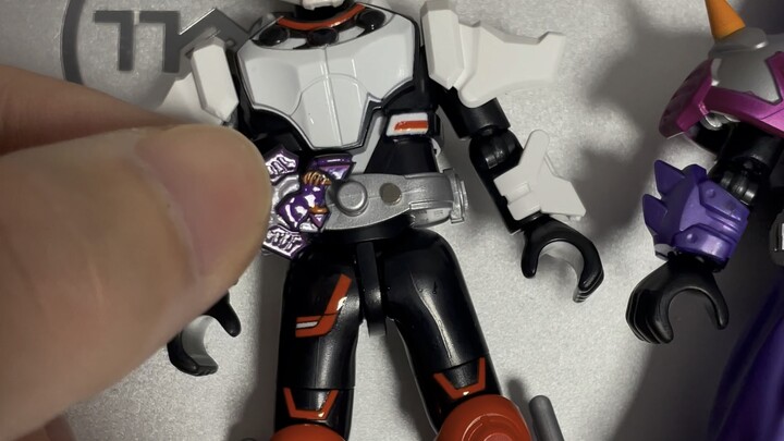 布鲁可极狐磁吸带扣展示