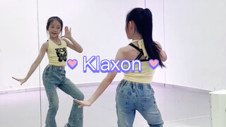 Klaxon dance version, here comes the mirror!