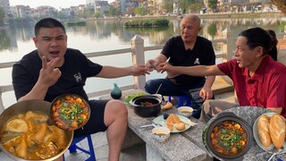 Phá Lấu Lòng Lợn…..