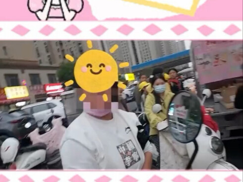 เพื่อประหยัดเงินเพียง 20 หยวน กลับกลายเป็นว่าตัวเองเป็นคนพาลูกของตัวเองขึ้นสู่อันดับหัวข้อฮิตทั่วทั้