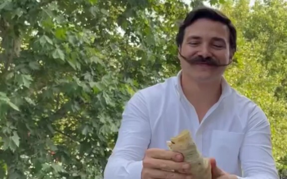 Meat Slice Hand-Grasped Pancake