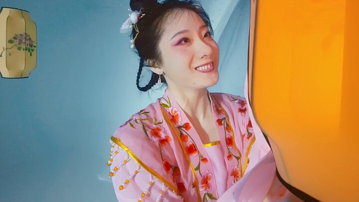 Múa nước chào mừng năm mới, chúng tôi làm việc chăm chỉ trong 15 ngày đêm, du hành dưới nước trở về 