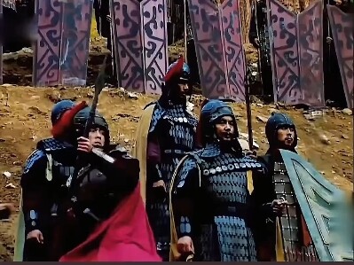 Coming from a humble background is no shame; only those who can bend and stretch are true men!