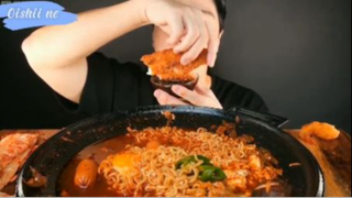 Mì cay xúc xích nấm bạch tuộc phần 5 #mukbang