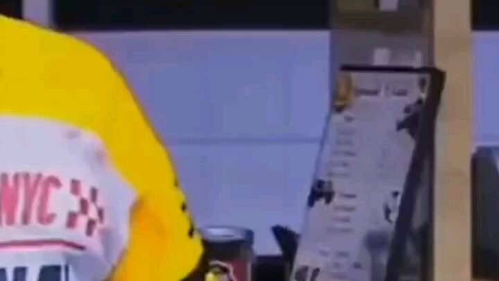 Kon😅