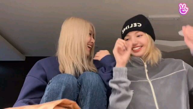 Chaelisa Vlive - Lisa is Hungry.