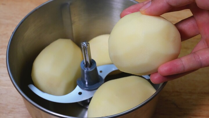 Throw potatoes into the meat grinder, grind them up, and you’ll have a street-food snack that’s inst