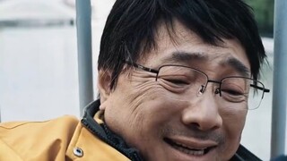 “讽刺的是，我要送15单才能买得起一张票看你演我！”