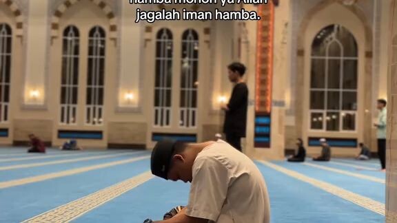 Semoga hati ini terus istiqamah untuk beribadat 🤲🥹