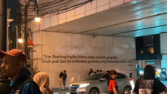 aku,kamu,dan Bandung punya kenangan tersendiri