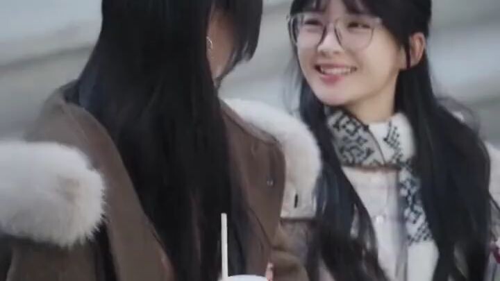 Ren Yunjie & Lili Zay..Pelukis dingin mengungkap cinta di depan umum, gadis manis berbalik dingin!