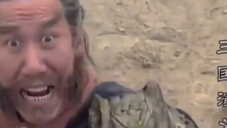 "Angkat tinggi bendera merah, bantu kami mengalahkan musuh"