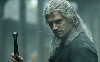 Kiếm thép trừng trị kẻ gian ác, kiếm bạc chém yêu ma.