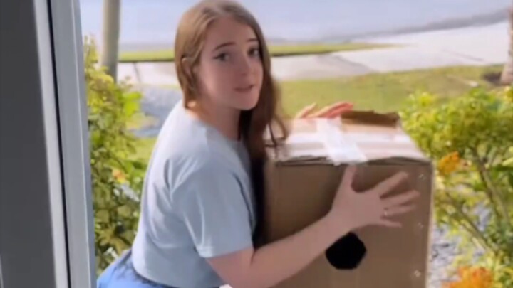 Món quà bí ẩn～