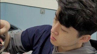 Dokter Jie yang tampan sedang online, Wang Jie dapat pulang kerja tepat waktu!