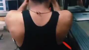 Bilkul 💪🔥 Gym ke baare mein kis cheez par discussion karni hai?* 🏋️ **Workout plan*** 💪 **Muscle