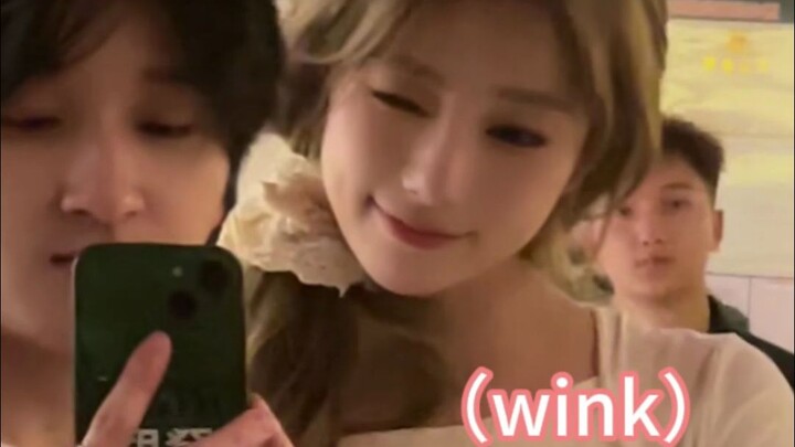แย่แล้วพี่ๆ อยากเป็นบล็อกเกอร์คู่รักไปแล้ว ทำยังไงดี