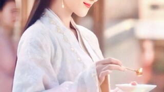Đóng vai phi nhân bảy năm, cuối cùng nàng cũng đóng vai đệ nhất mỹ nhân!