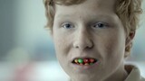 Quảng cáo điêu khắc cát Skittles hahahahahaha