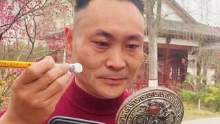 卡秒表挑战16秒画半张脸谱，这次会成功吗？