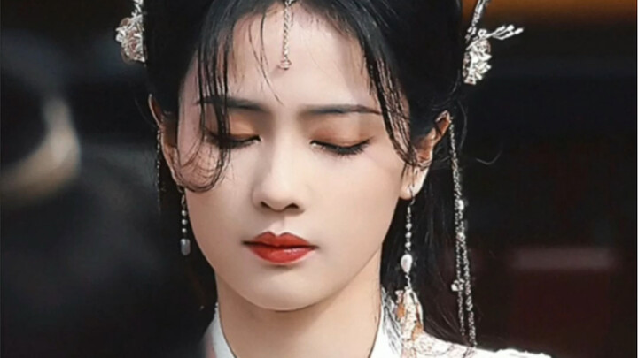 Adalah Nona Ye yang lincah dan memikat · Adalah Putri Sangjiu dari alam ilusi · Adalah Dewi Lisusu y