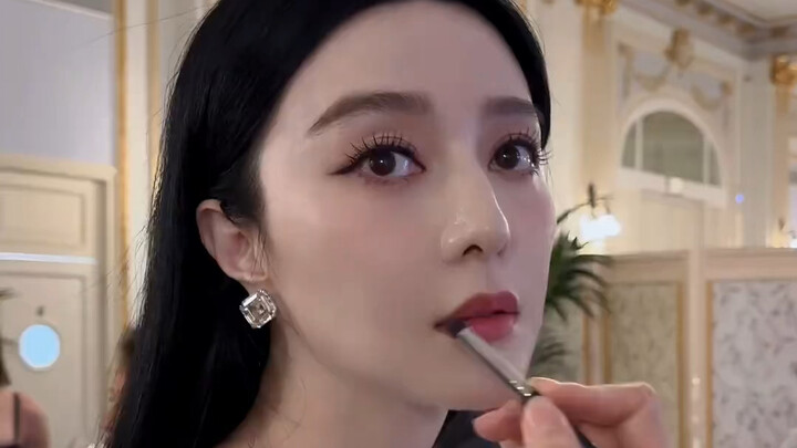 ภาพถ่ายแบบจ้องหน้าขนาดนี้ ถามว่าคุณยอมรับไหม