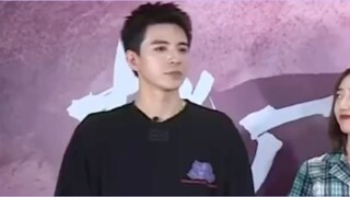 Shangque, don't make me die of laughter. Wang Hedi: Beat S your bro. How come he was beaten by Wang 