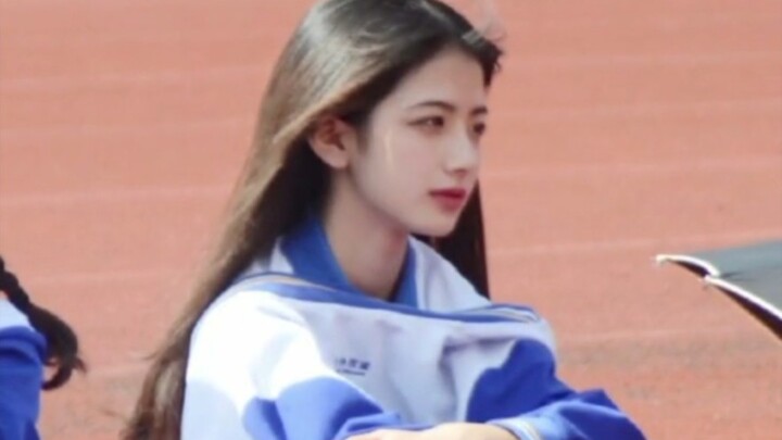 นี่คือความรู้สึกของรักครั้งแรกใช่ไหม?