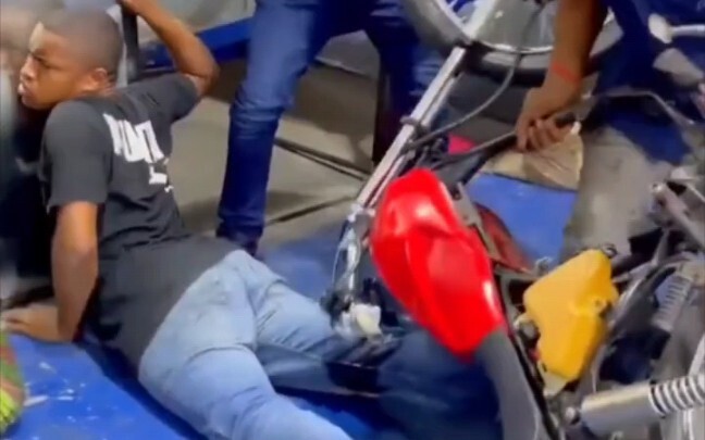 Dihancurkan oleh Chu Li (sedih)