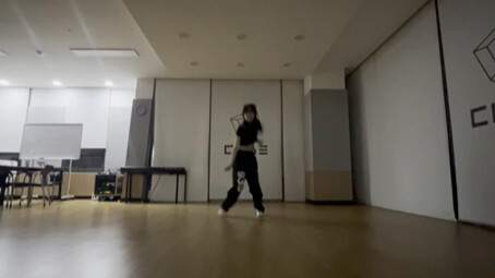 【อีจูฮยอน】VIBE เต้นในห้องซ้อมที่ไม่ได้ทำมานาน