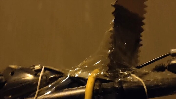 Manusia Gergaji Listrik (Bagian 1)