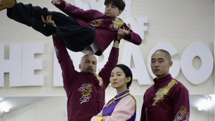 Năm Rồng đến, năm mới đến, cả gia đình Kung Fu ở Luân Đôn xin chúc mọi người trong năm mới mọi việc 