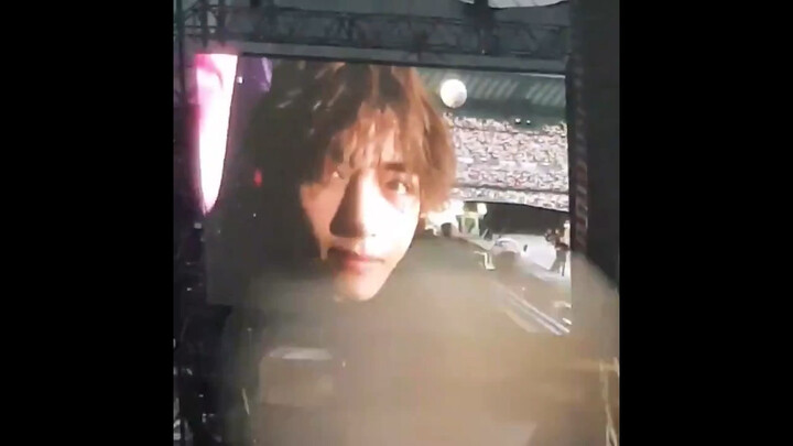 [防弹少年团]樱花国真的是泰泰岛!！一切金泰亨的脸出來,666这叫声 怕是嗓子都要喊破了……