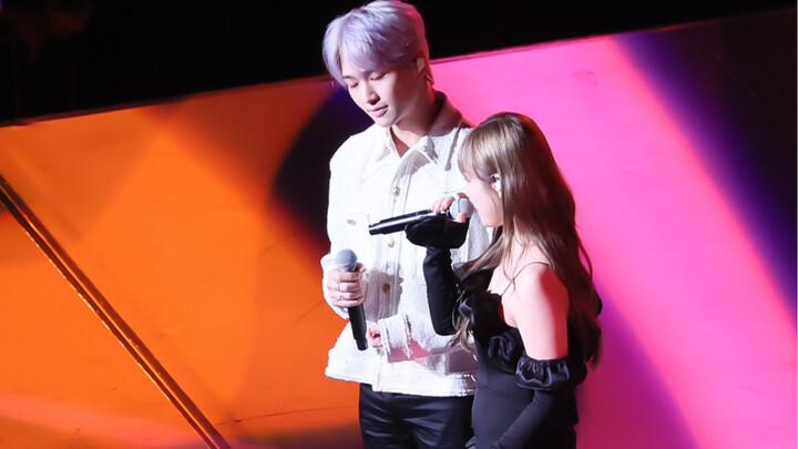 Ning Yizhuo & Onew's full fan-shot of their collaboration stage performance of "Way" in Tokyo on 082