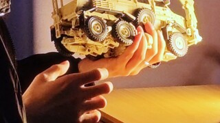 My memory when I play with transforming toys vs when I go out