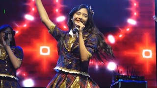 OSHI CAM 4K | JKT48 - Aitakatta! [Jinan JKT48 FanCam] on D'jafu Festival Bali | 221120