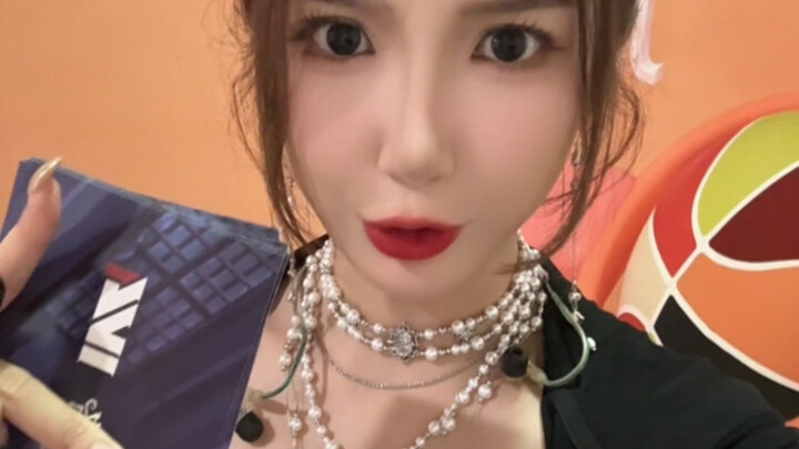 أدب الثرثرة لدى لاعبي دوري الخمسة الأشخاص المحترفين