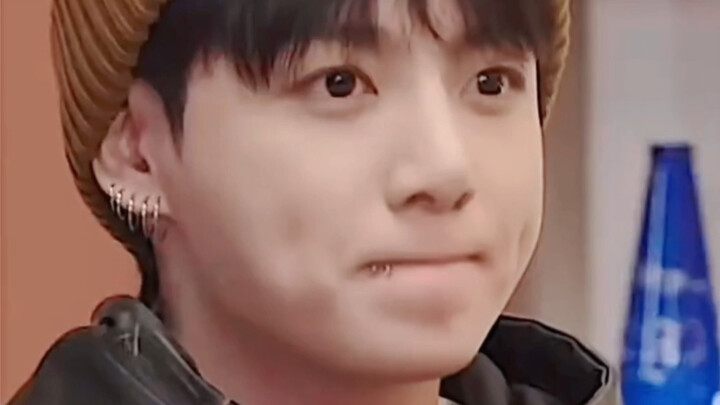 หรือว่าชาติที่แล้วเขาเป็นลูกบอลกลมๆ จริงๆ? “ทำไมทุกคนถึงบอกว่าฉันน่ารักกันนะ❓”