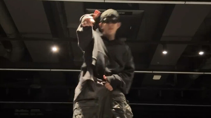 ออกจาก Sticky ไม่ได้เลย เสียดายที่ไม่ได้ดูสักวัน #ซูซินห่าว #นิชิมูระ ริกิ #SHOTARO #อีมาร์ค #พัคจีซ