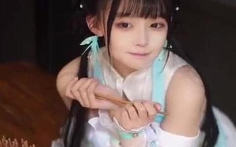 The first pure desire loli cos Nedouzi in the country style, looks like a young girl, but is actuall